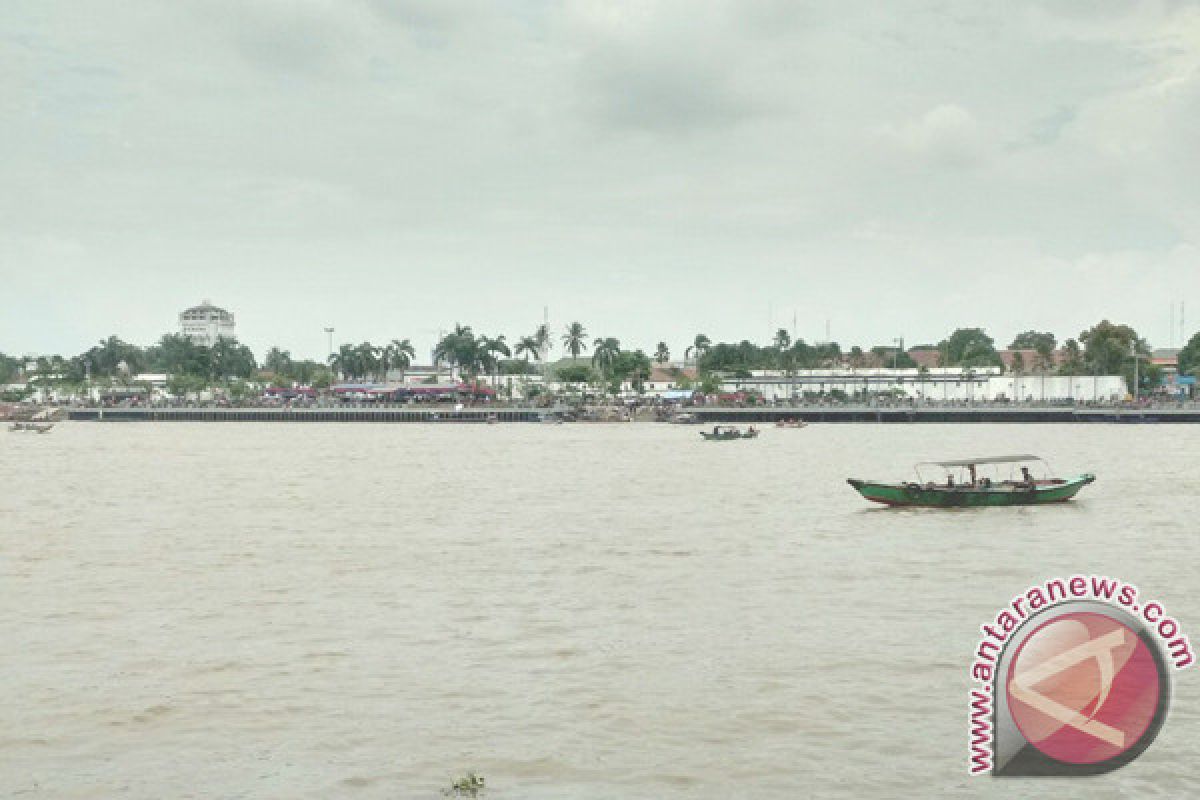 Warga waspada, Sungai Batanghari Jambi naik dua meter