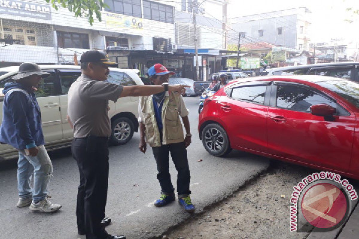 Kapolsek: Juru Parkir Jangan Sembarang Parkir Kendaraan