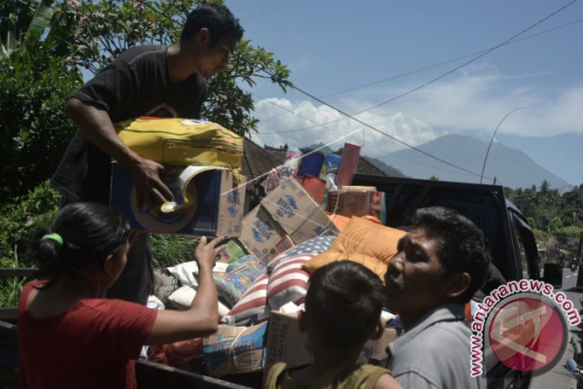 Pengungsi Gunung Agung Memilih Pulang Persiapkan Galungan