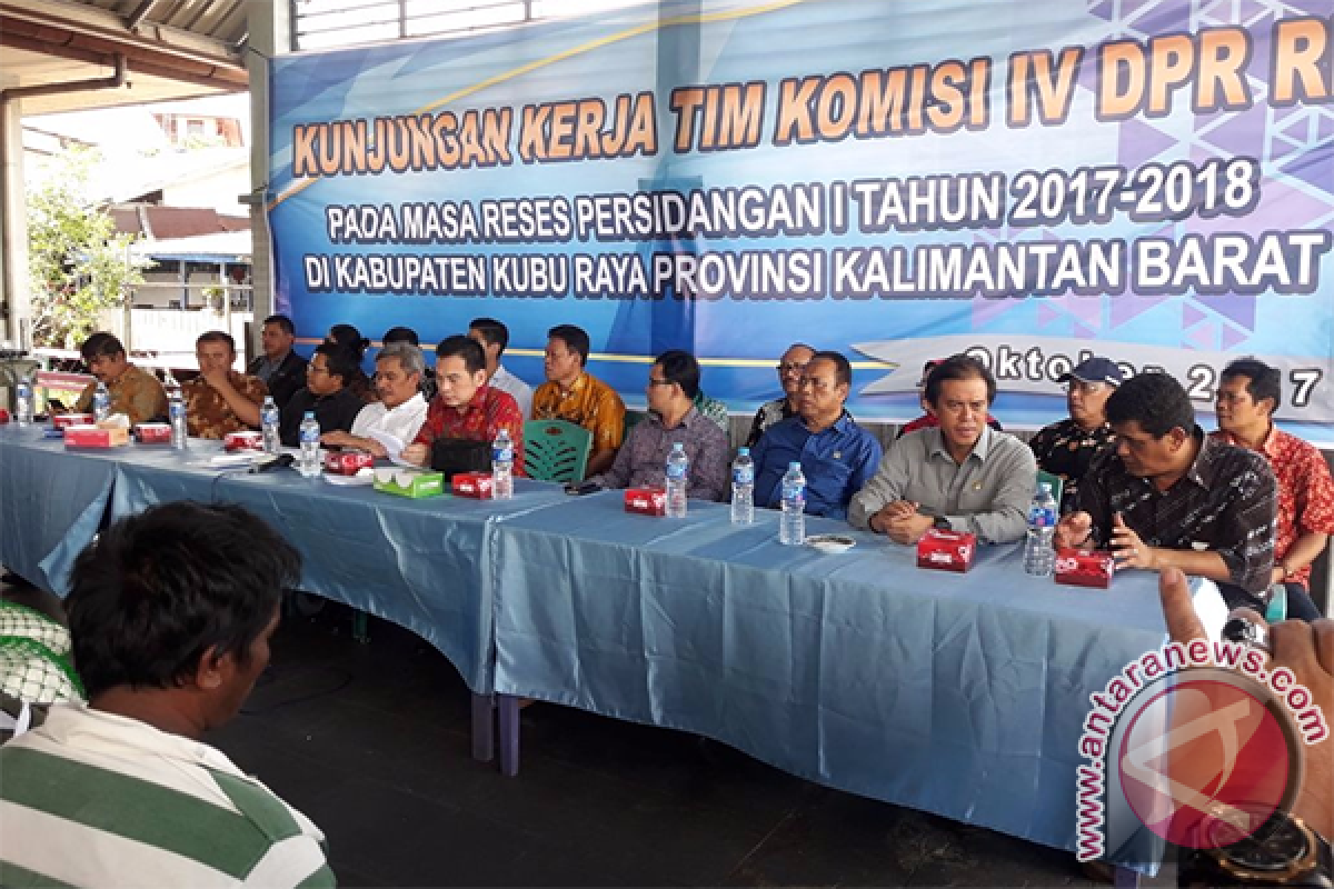 Komisi IV DPR Tinjau Nelayan Kubu Raya