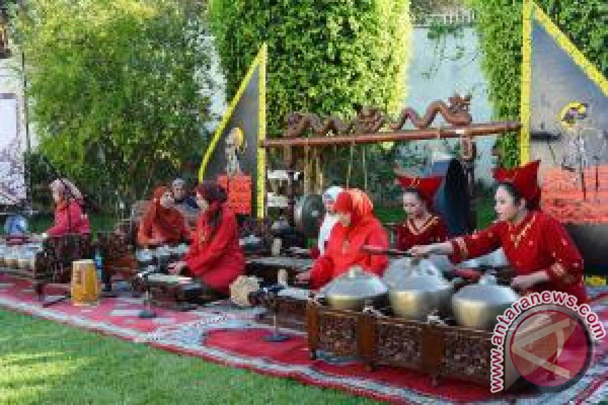 Begini Perayaan Hari Batik Ala Kedutaan Indonesia di Rabat, Maroko