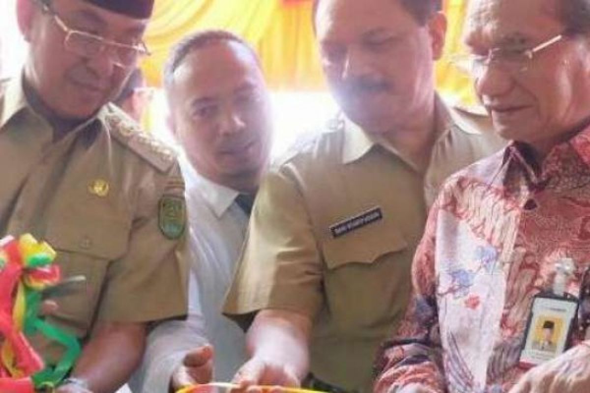 Bupati Inhil Resmikan Pemakaian Gedung Baru Bank Riau-Kepri