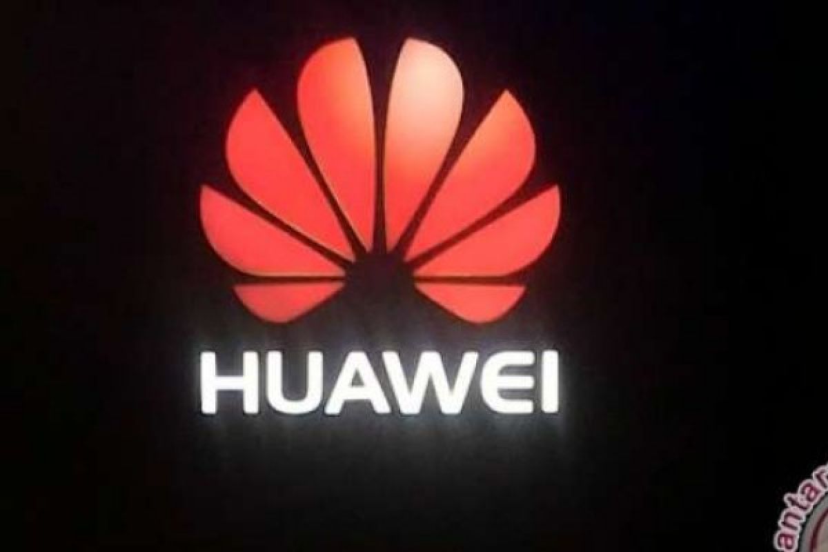 Huawei Ungkap Tengah Kembangkan Ponsel Lipat