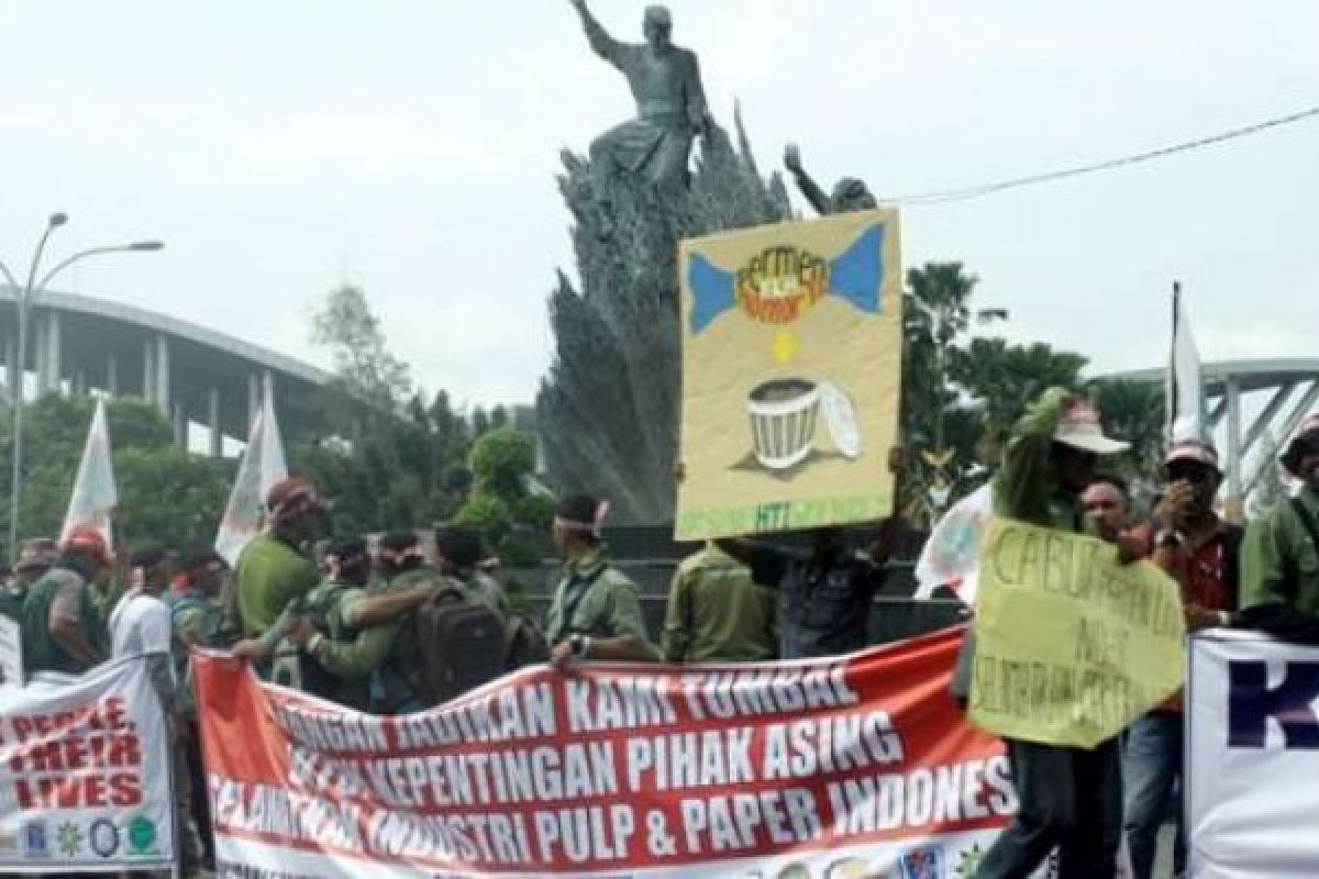 Ribuan Buruh RAPP Demo Tuntut Peninjauan Ulang Permen LHK