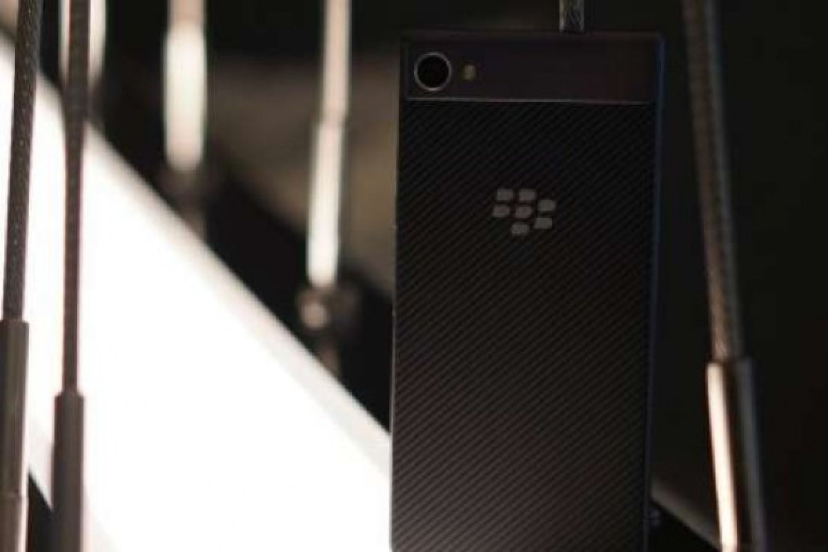 Yuk Kepoin Spesifikasi BlackBerry Motion 