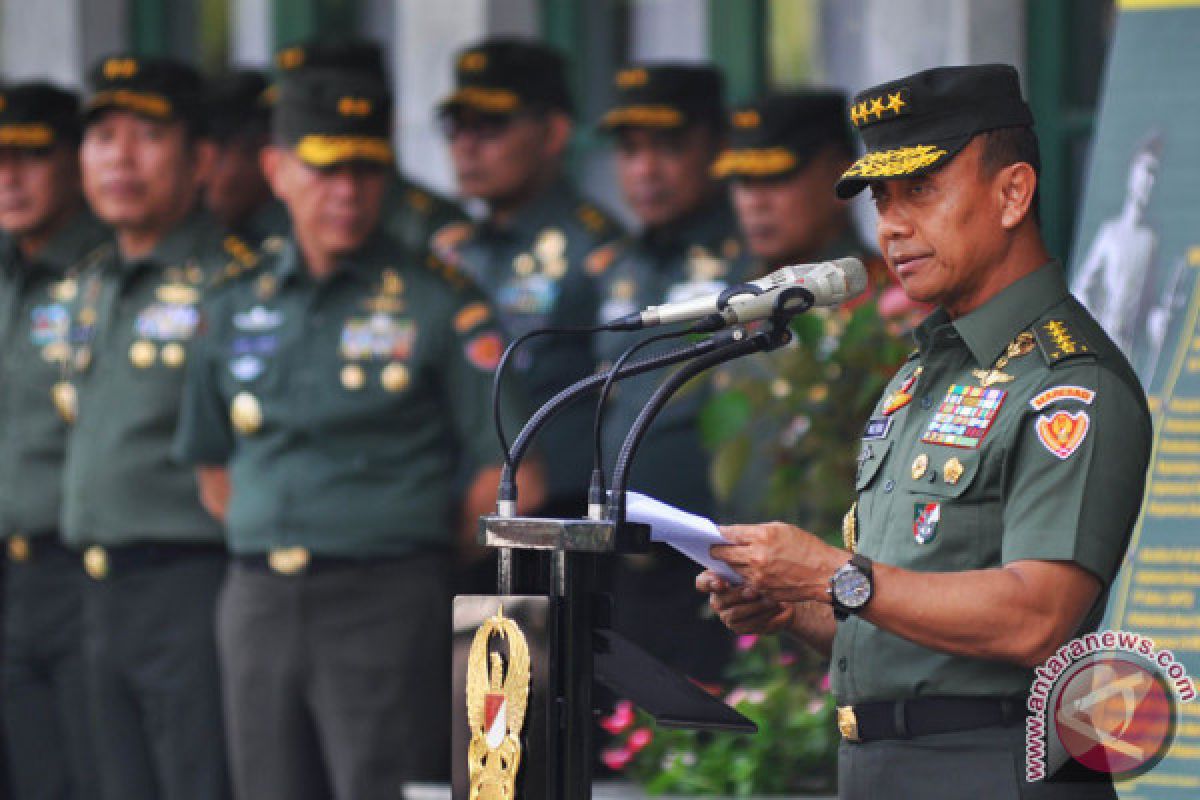 Kepala staf TNI AD tuntut prajurit TNI AD profesional jalankan tugas