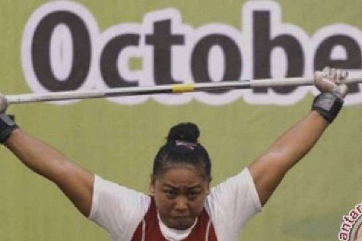 10 Atlet Angkat Berat Putri Siap Berlaga Di Porprov Riau