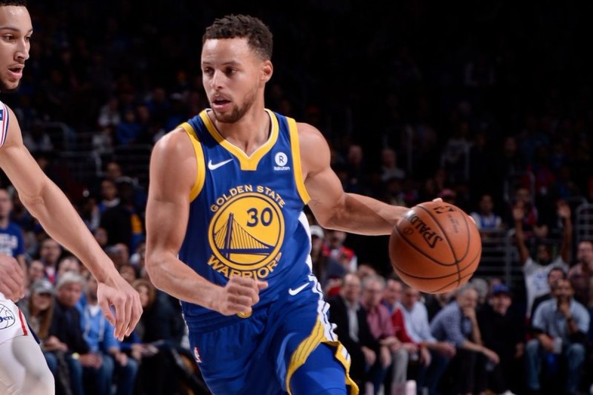 NBA hari ini, Warriors taklukkan Spurs meski Curry menepi