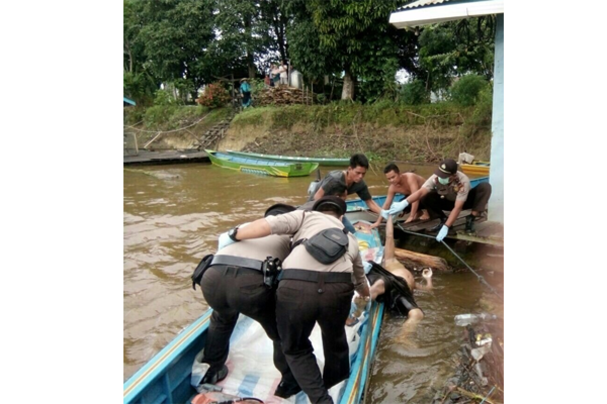 Warga Jongkong Temukan Mayat Mengapung di Kapuas