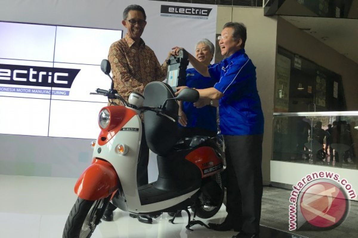 Yamaha Perkenalkan Sepeda Motor Listrik