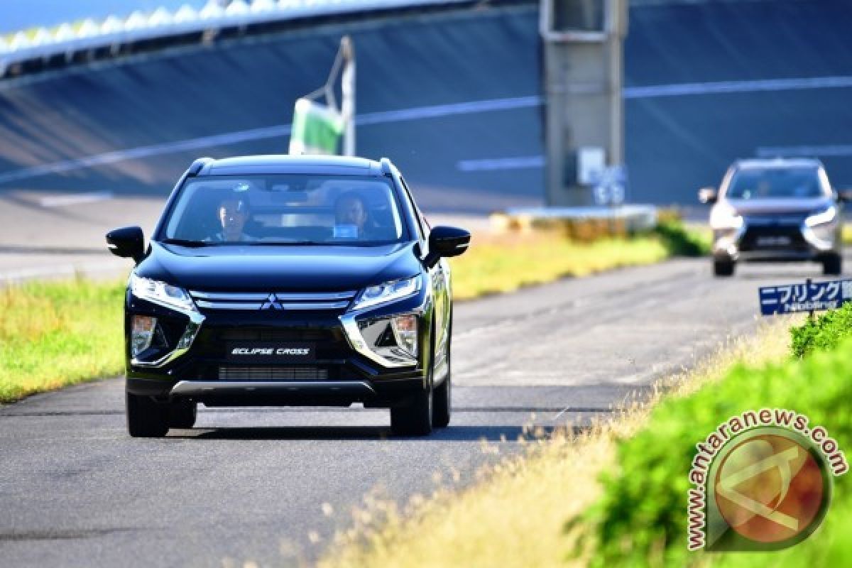 Mitsubishi Memperkenalkan Eclipse Cross sebagai Model Global Pertama