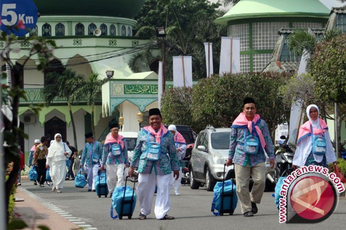 Pemkab Buton tanggung transportasi JCH ke Makassar