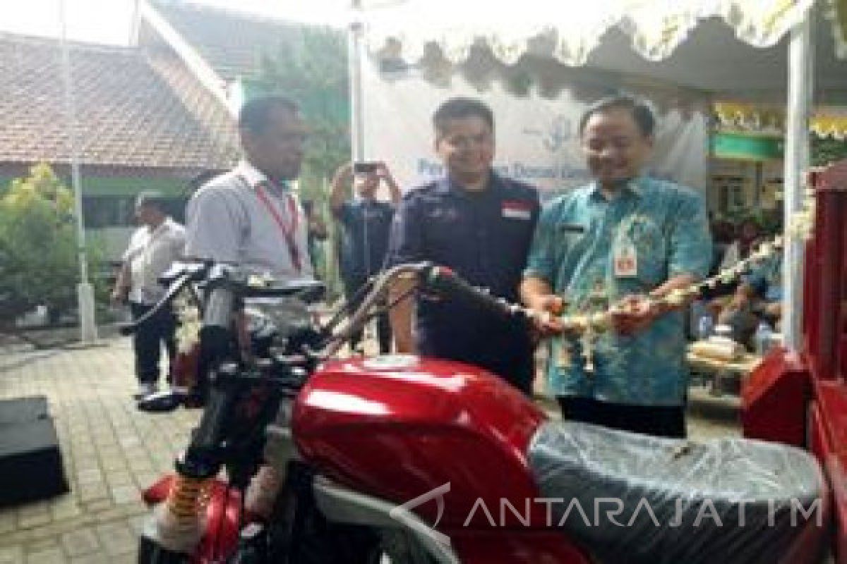Gerobak Motor PT Astra untuk KUBE-PKH Kota Malang
