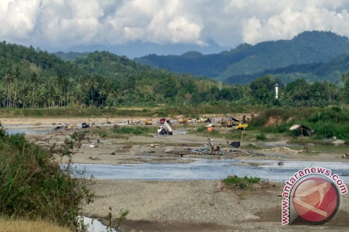 Aktivitas Galian C Sungai Bulango Akan Ditertibkan