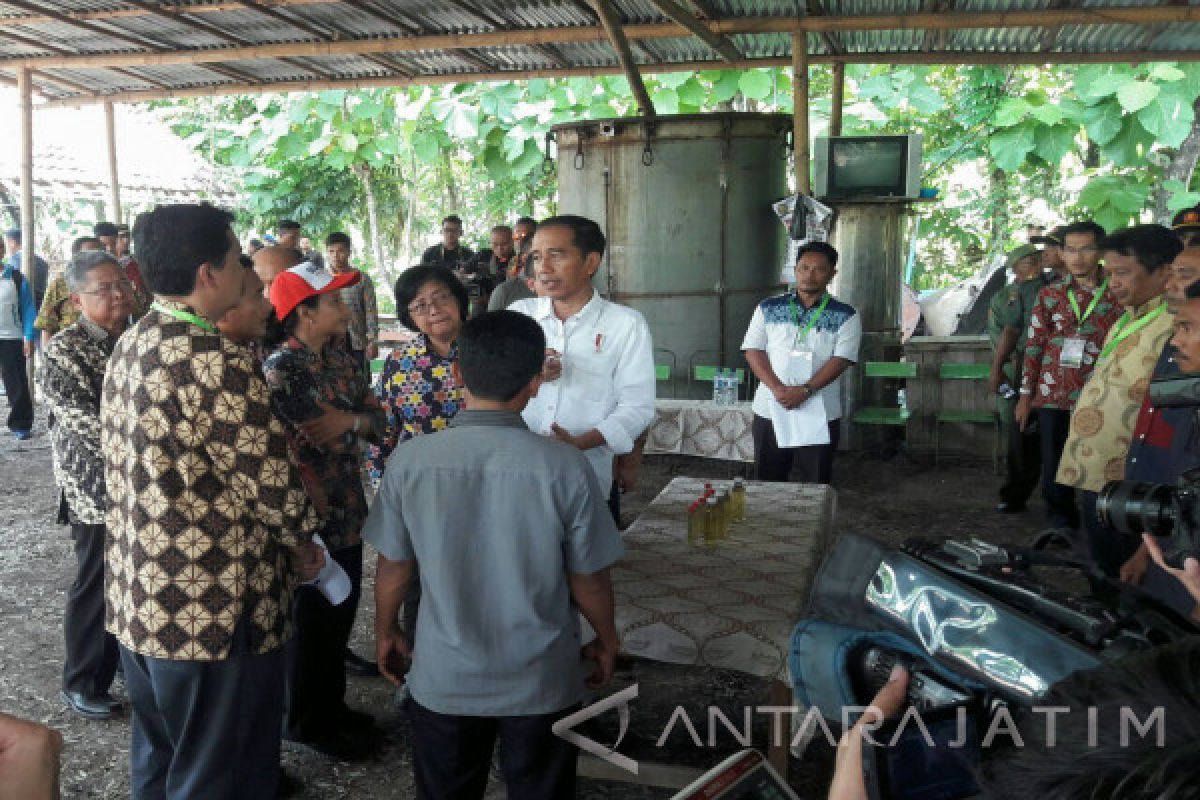 Presiden Jokowi Serahkan Lahan Perhutanan Sosial ke Warga Jateng (Video)