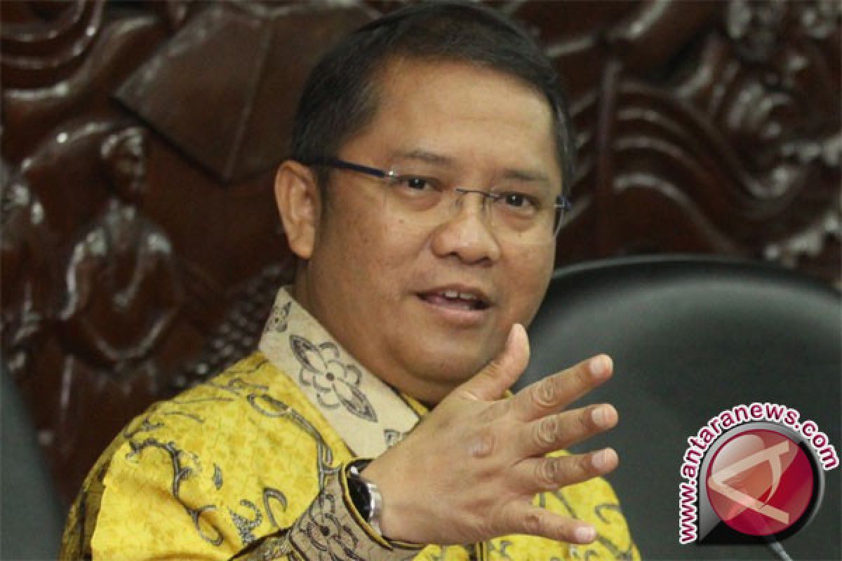 Menkominfo Pastikan Konstruksi Palapa Ring Paket Tengah Selesai September