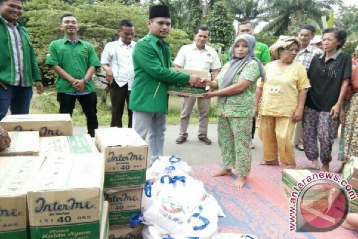 PPP Bantu Korban Banjir di Aekkanopan