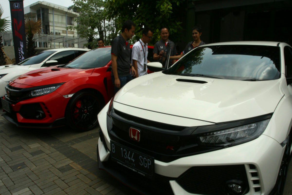 Honda Jakarta Center Resmikan R Club