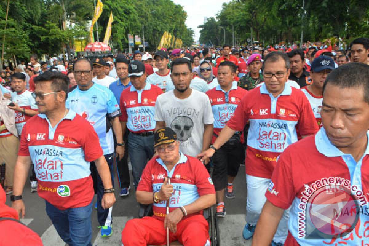 410 Tenaga Honorer Pemkot Makassar Terima Zakat 