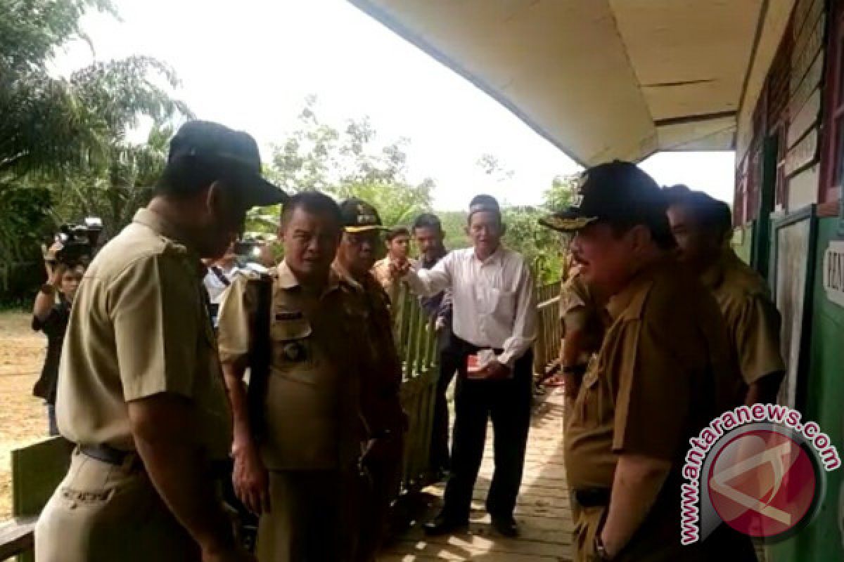 Bupati Paser Perintahkan Disdik Perbaiki Sekolah Rusak