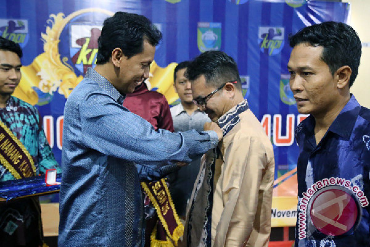 Bupati Hadiri Malam Anugerah KNPI