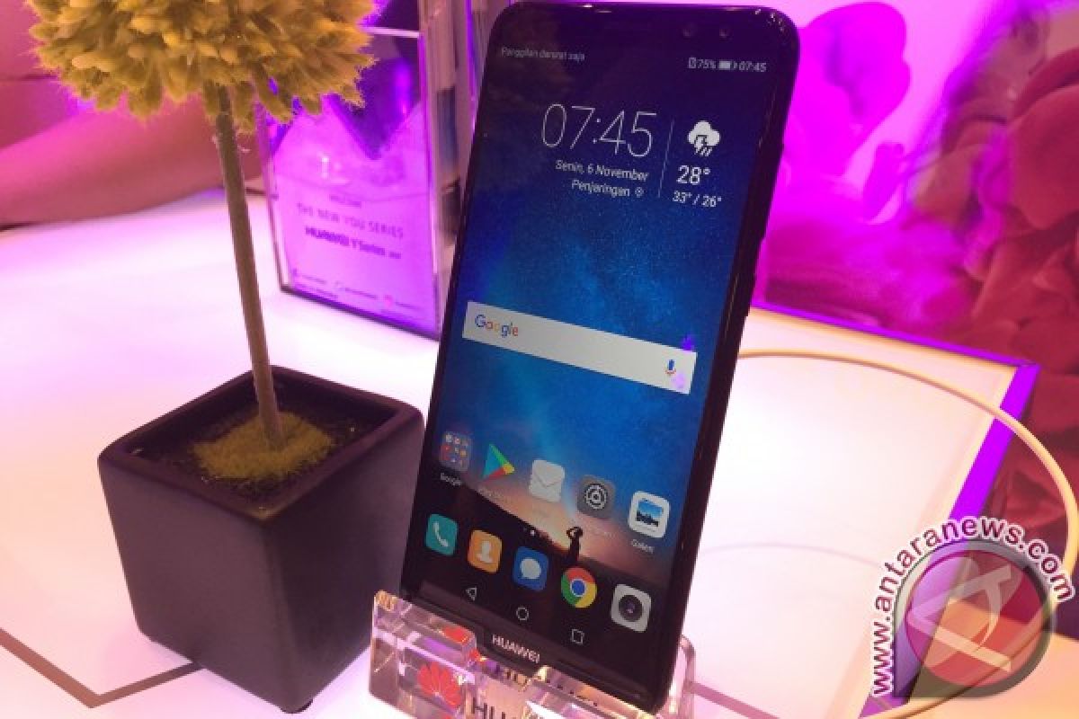 Huawei luncurkan nova 2i, ponsel pintar dengan empat kamera