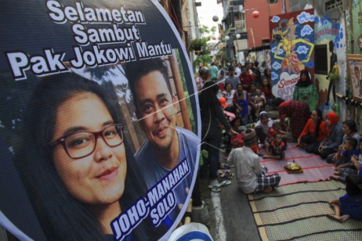 Ribuan relawan Jokowi bertolak ke Solo Senin sore