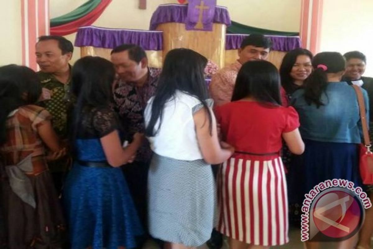 Pemkab Samosir Sosialisasi Pembangunan di HKBP Simanindo