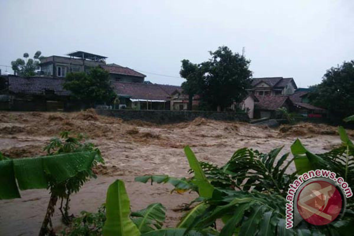 Waduh, Banjir Bandang Landa Sukabumi