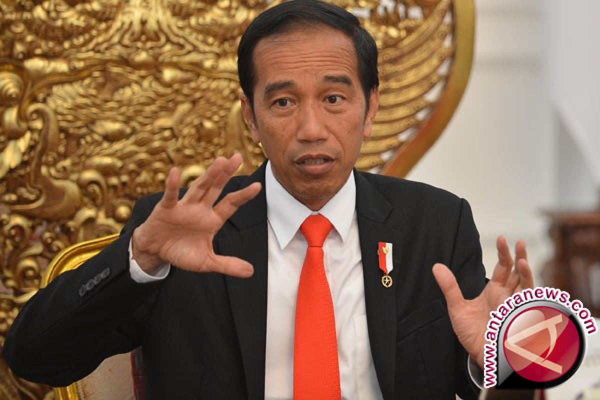 Presiden Jokowi Membagikan 2.890 Hektare Perhutanan Sosial di Madiun