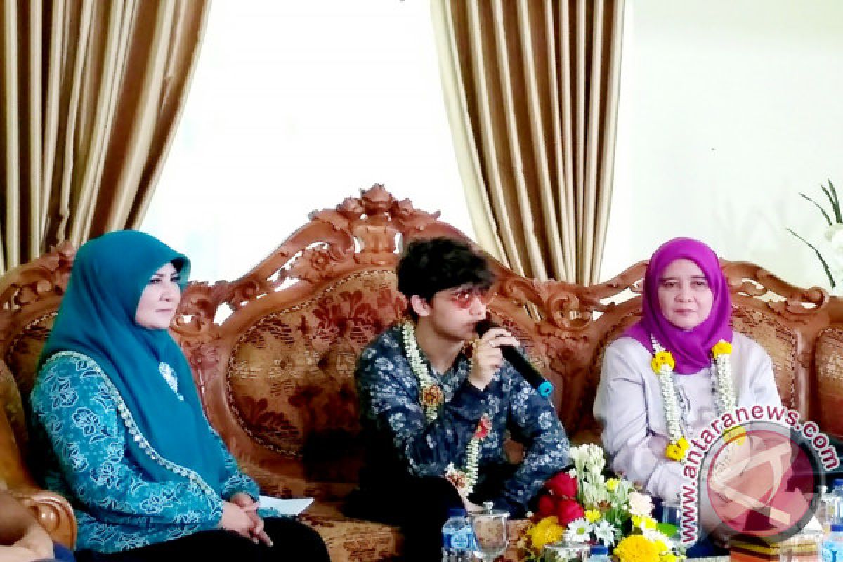 Gelar Konser Mini di Carocok, Harris-J Kampanye Anti "Bullying"