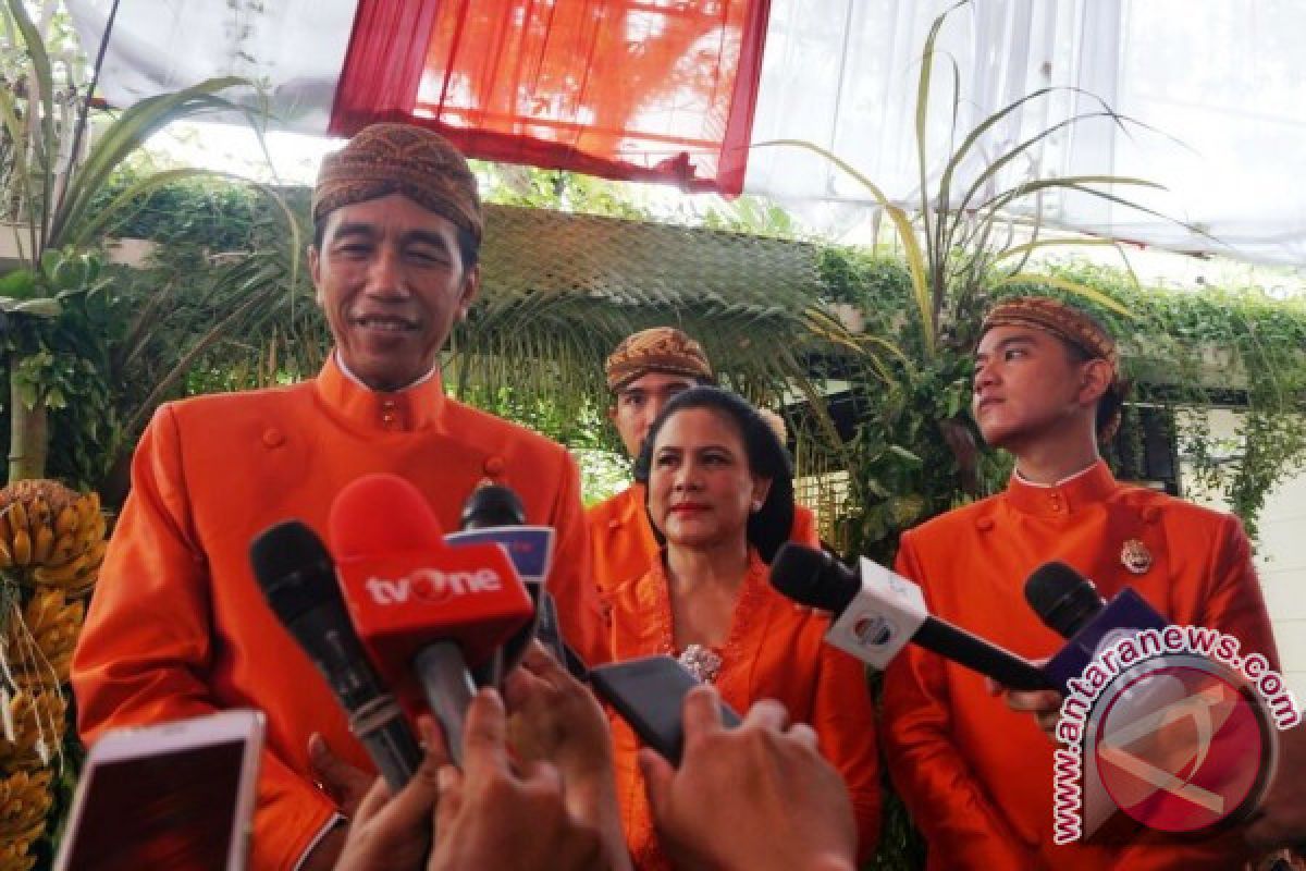 Jokowi Pesan Agar Kahiyang-Bobby Sabar