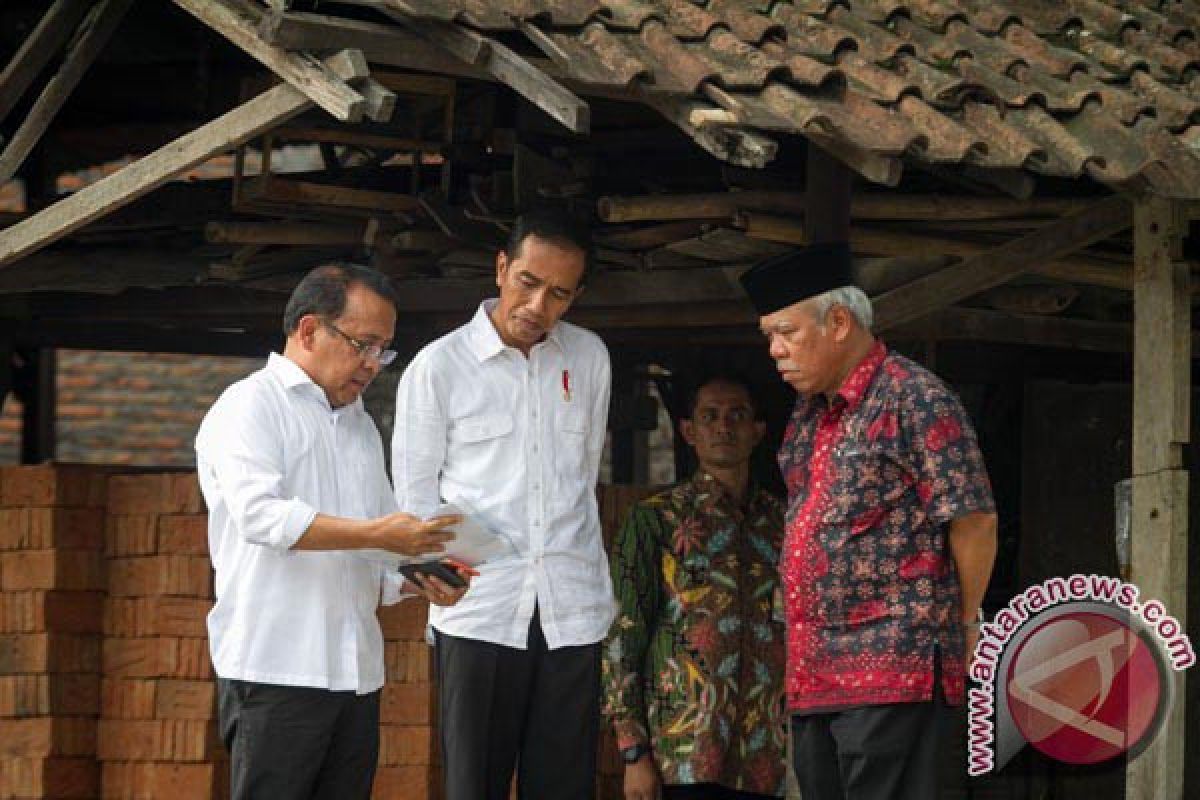 Presiden Tinjau Persiapan Pernikahan Putrinya