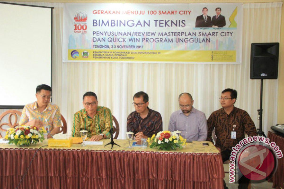 Wali Kota Tutup Bimtek "Smart City" 