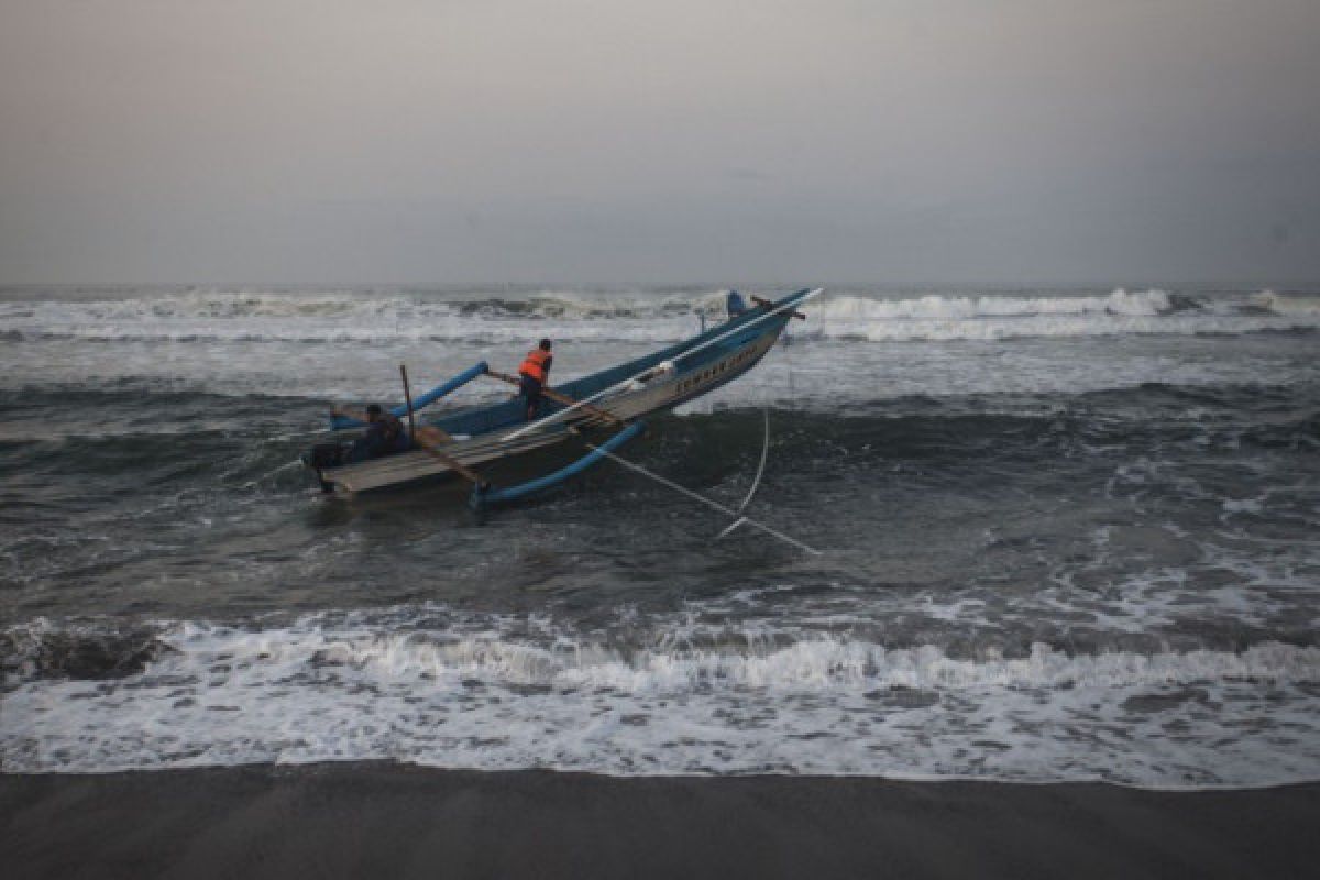 Nelayan Gunung Kidul diminta mewaspadai air pasang