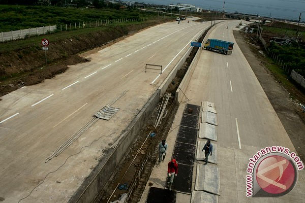 Pembangunan konstruksi jalan Tol Soroja 100 persen