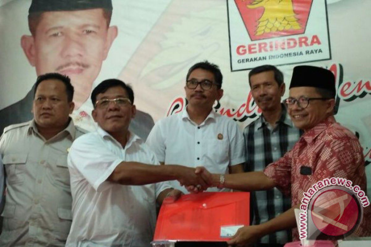Badrul Mustafa Daftar Cawako Padang  ke Gerindra