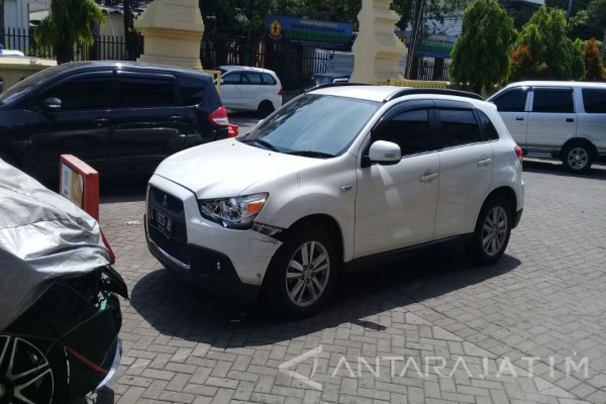 Kecelakaan di Raya Darmo Surabaya Diselidiki Polisi (Video)