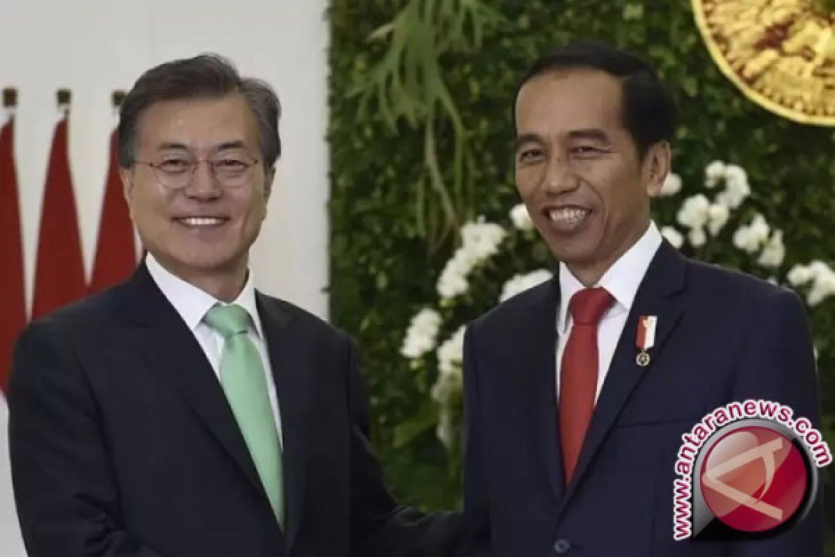 Jokowi, Moon Discuss Security Situation in Korean Peninsula