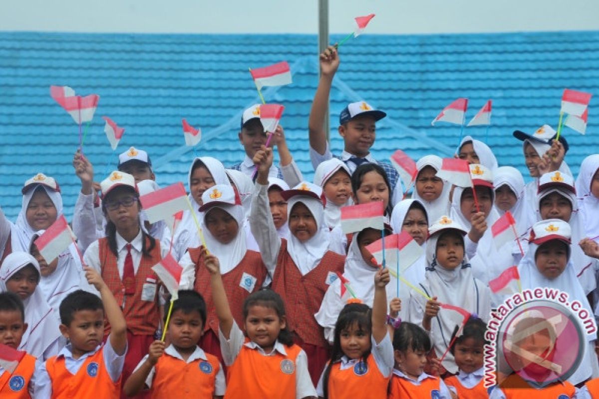 TNI AU ajak siswa dendangkan lagu kebangsaan tiga stanza