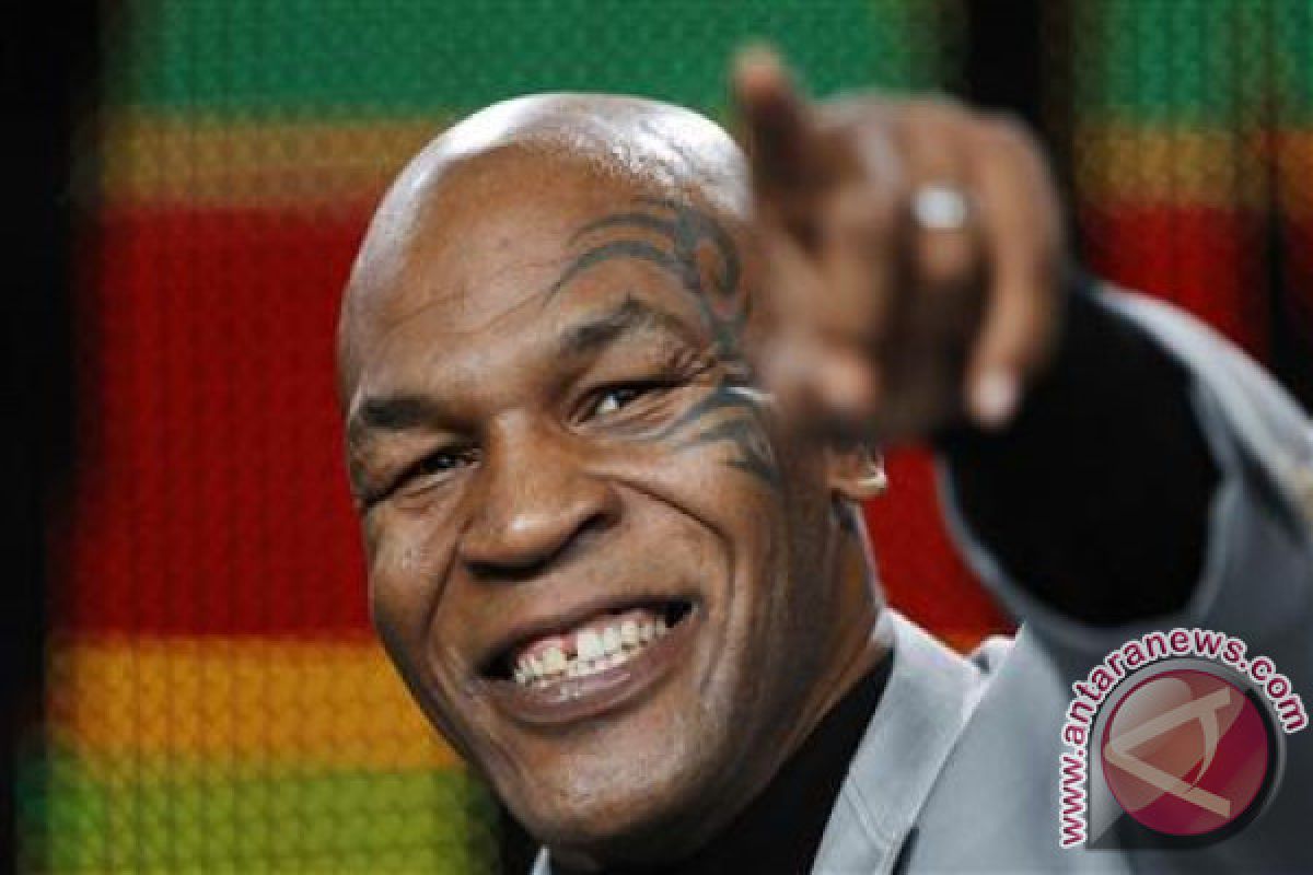 Mike Tyson dilarang masuk Chili 