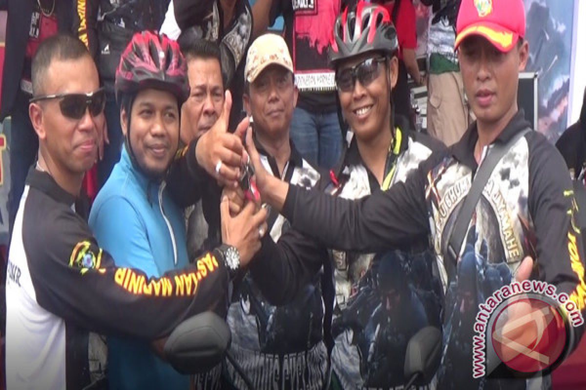 Yonmarhanlan II Padang Gelar "Funbike" Sambut Ulang Tahun 