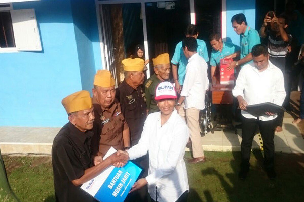 Menteri BUMN Kunjungi Rumah Veteran Di Lampung 