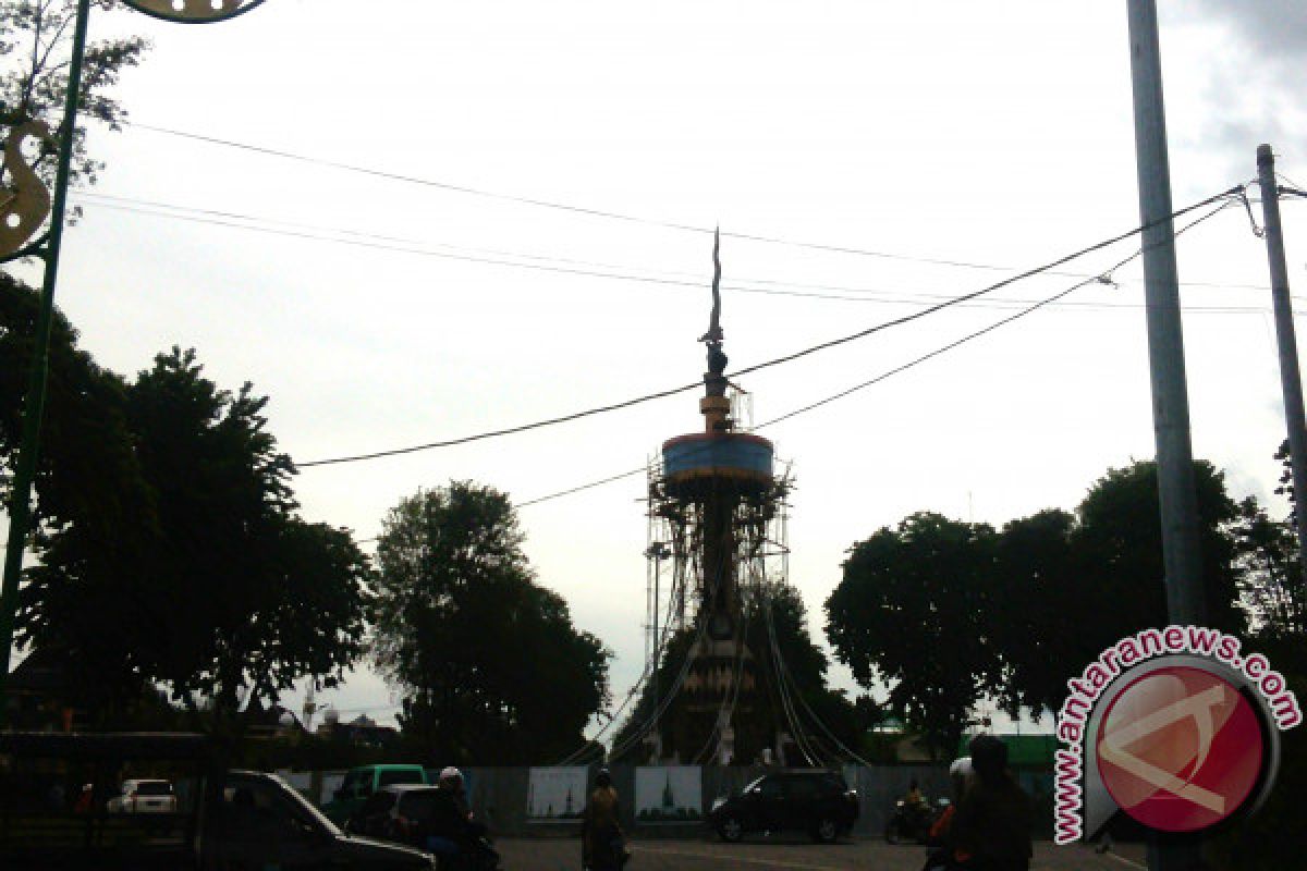 Tugu Keris Siginjai Jambi Dibuat Perajin Yogyakarta