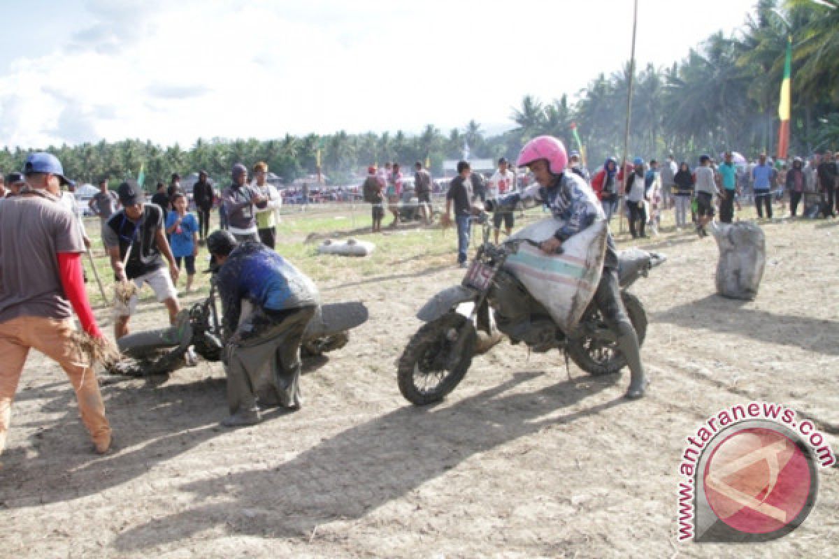 Motoccross Ojek Padi ini hanya ada di Parigi Moutong