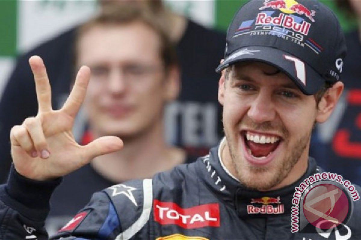 Vettel tepis rumor bakal gantikan Helmut Marko di Red Bull