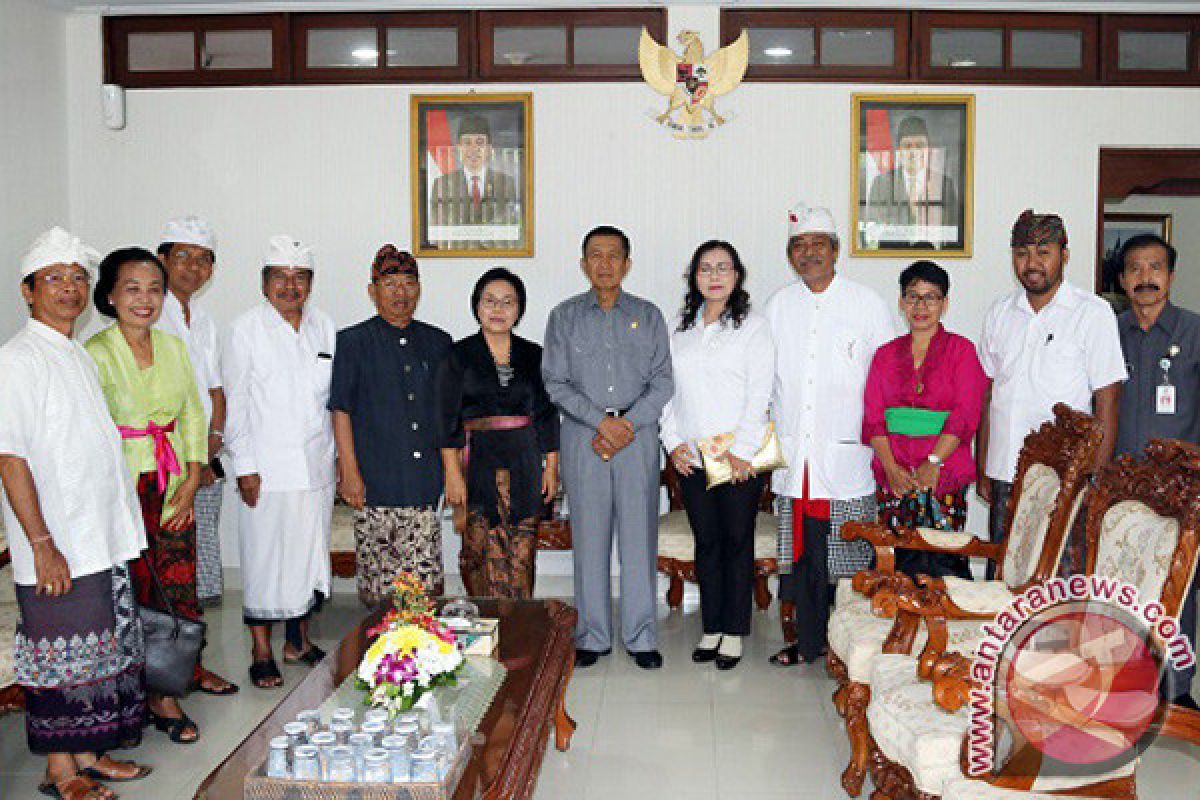 Gubernur Pastika Dorong Peningkatan Kapasitas Pengurus 