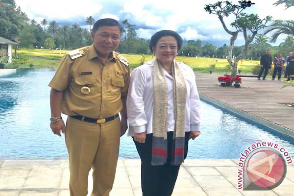 Megawati Ingatkan Bupati Sumendap Terus Fokus Bangun Daerah