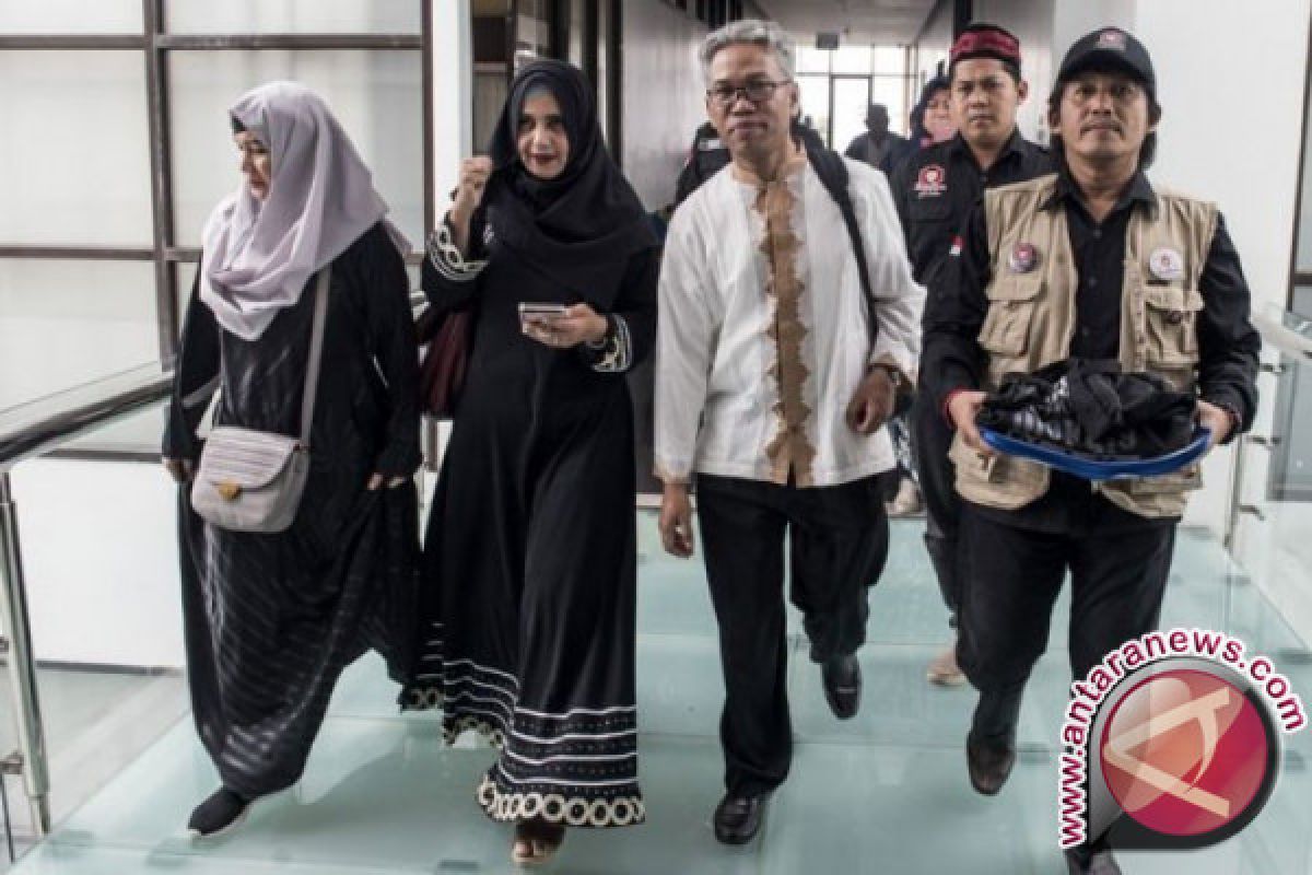 Pendukung Buni Yani Membludak di Ruang Sidang