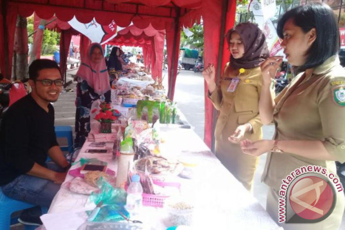 Bazar Kuliner Sampit Ajang Berburu Kue Tradisional